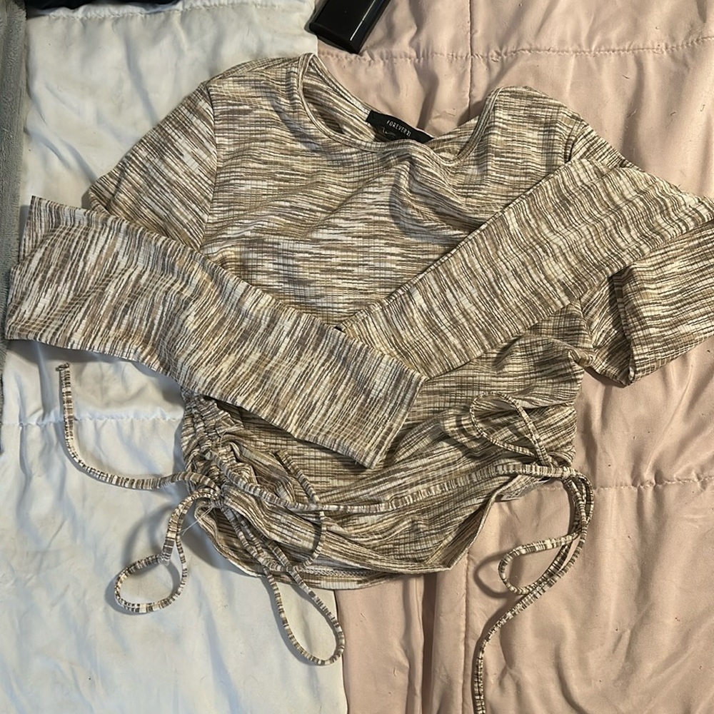 Tops size Medium forever 21 never used
